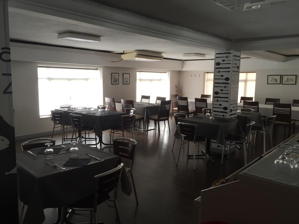 Pension Oasis Самора Экстерьер фото