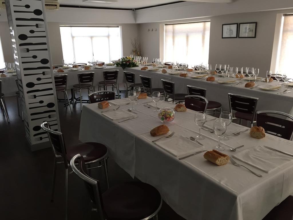Pension Oasis Самора Экстерьер фото